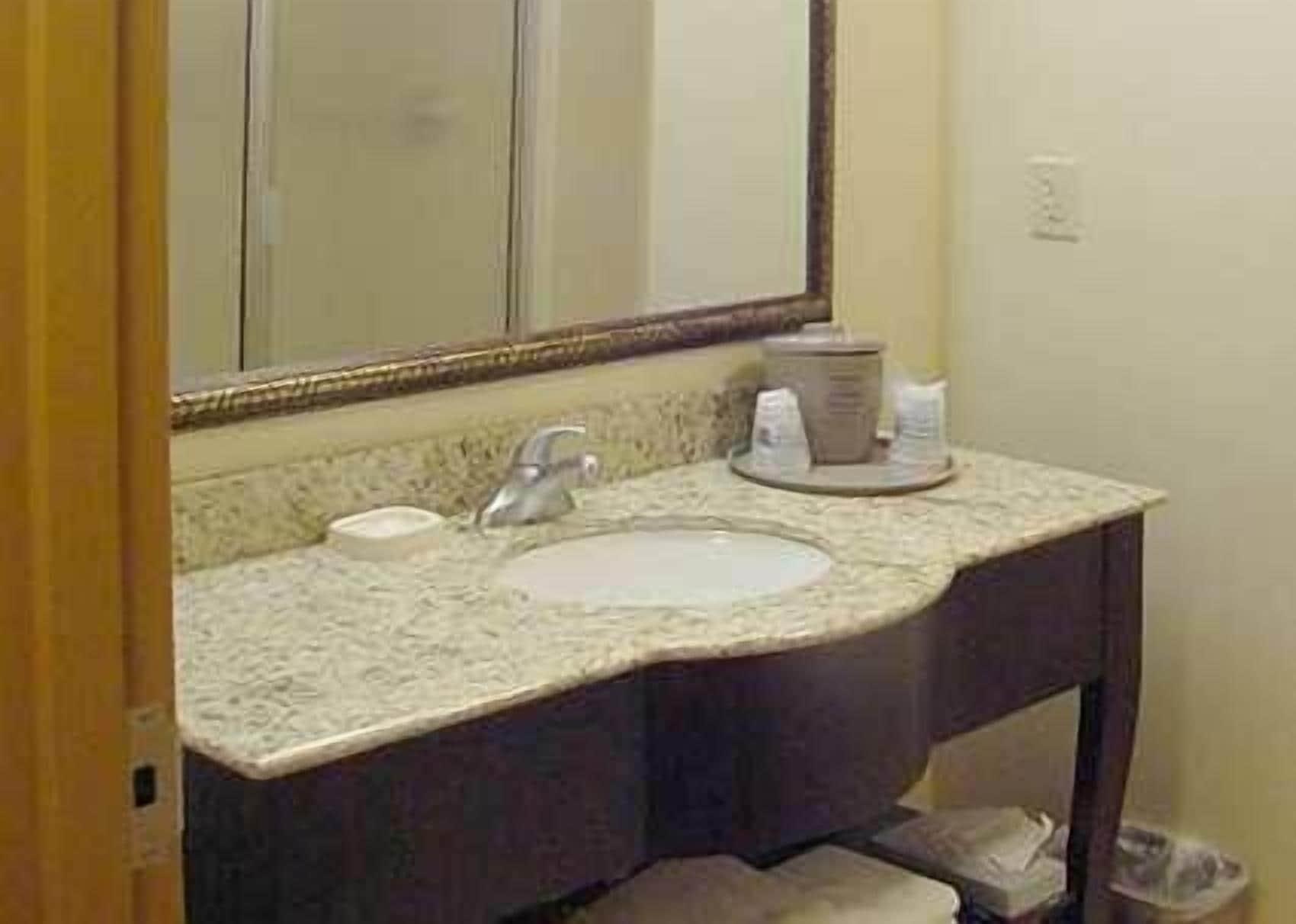 Hampton Inn & Suites Fredericksburg Dış mekan fotoğraf