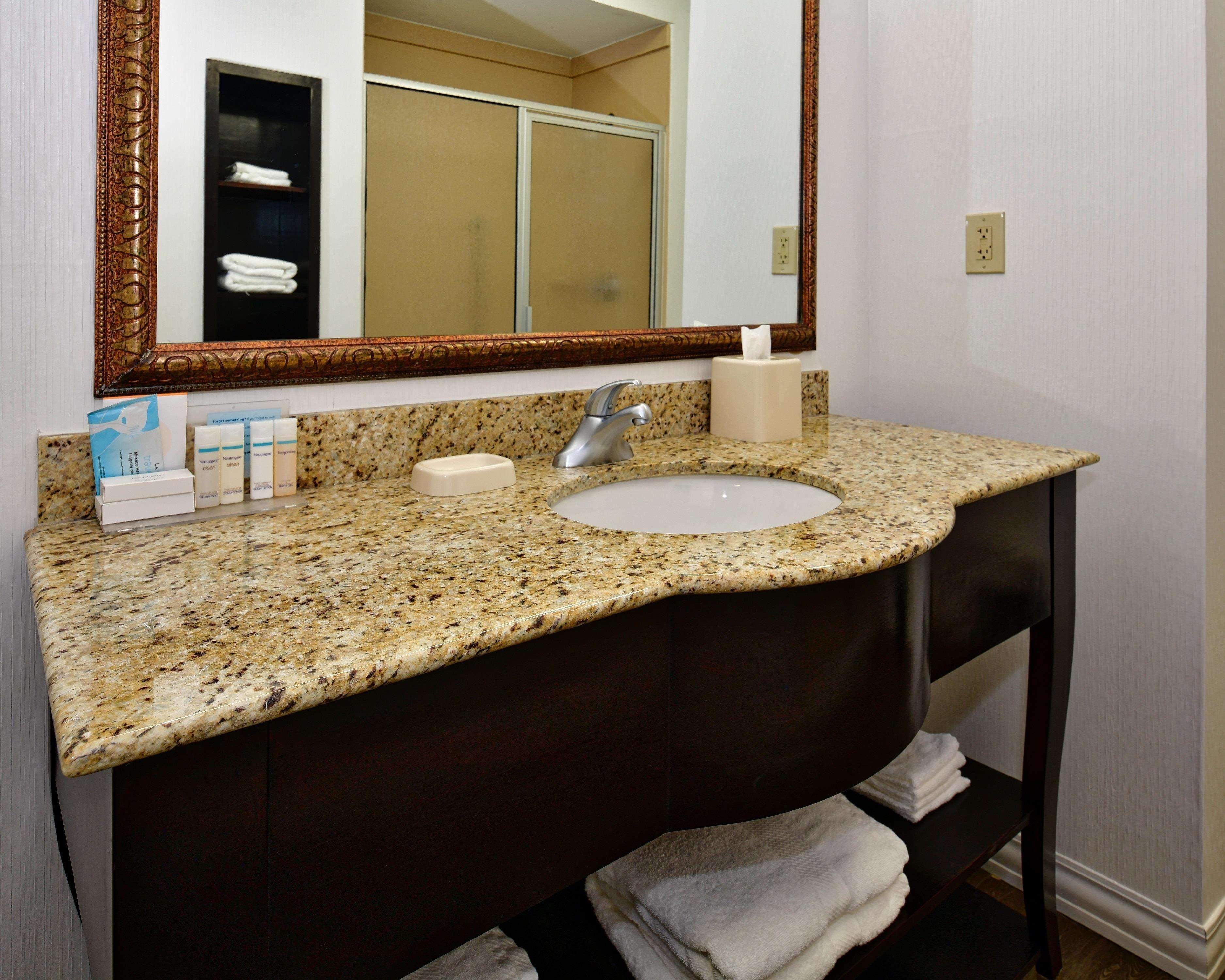Hampton Inn & Suites Fredericksburg Dış mekan fotoğraf