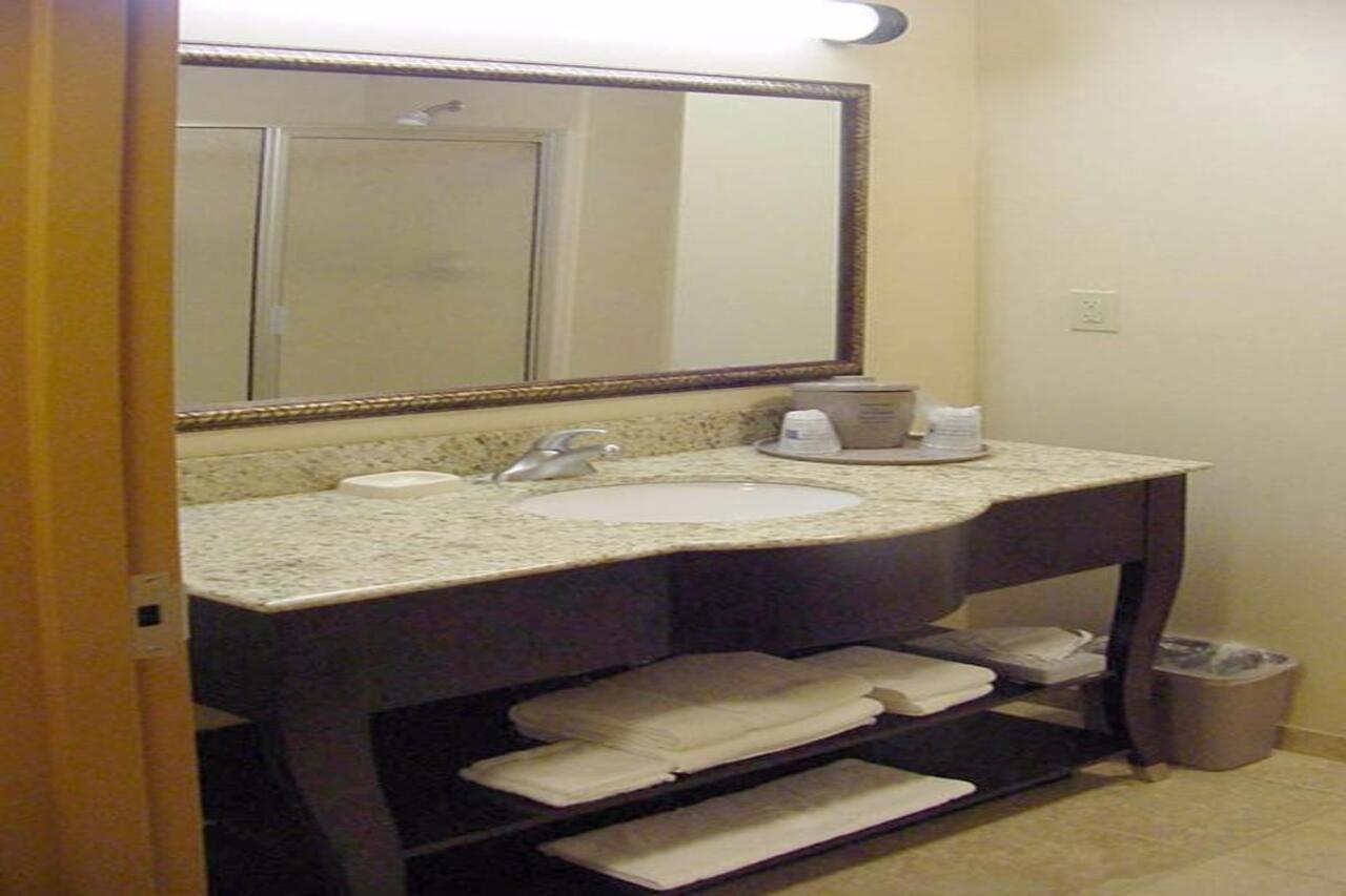 Hampton Inn & Suites Fredericksburg Dış mekan fotoğraf