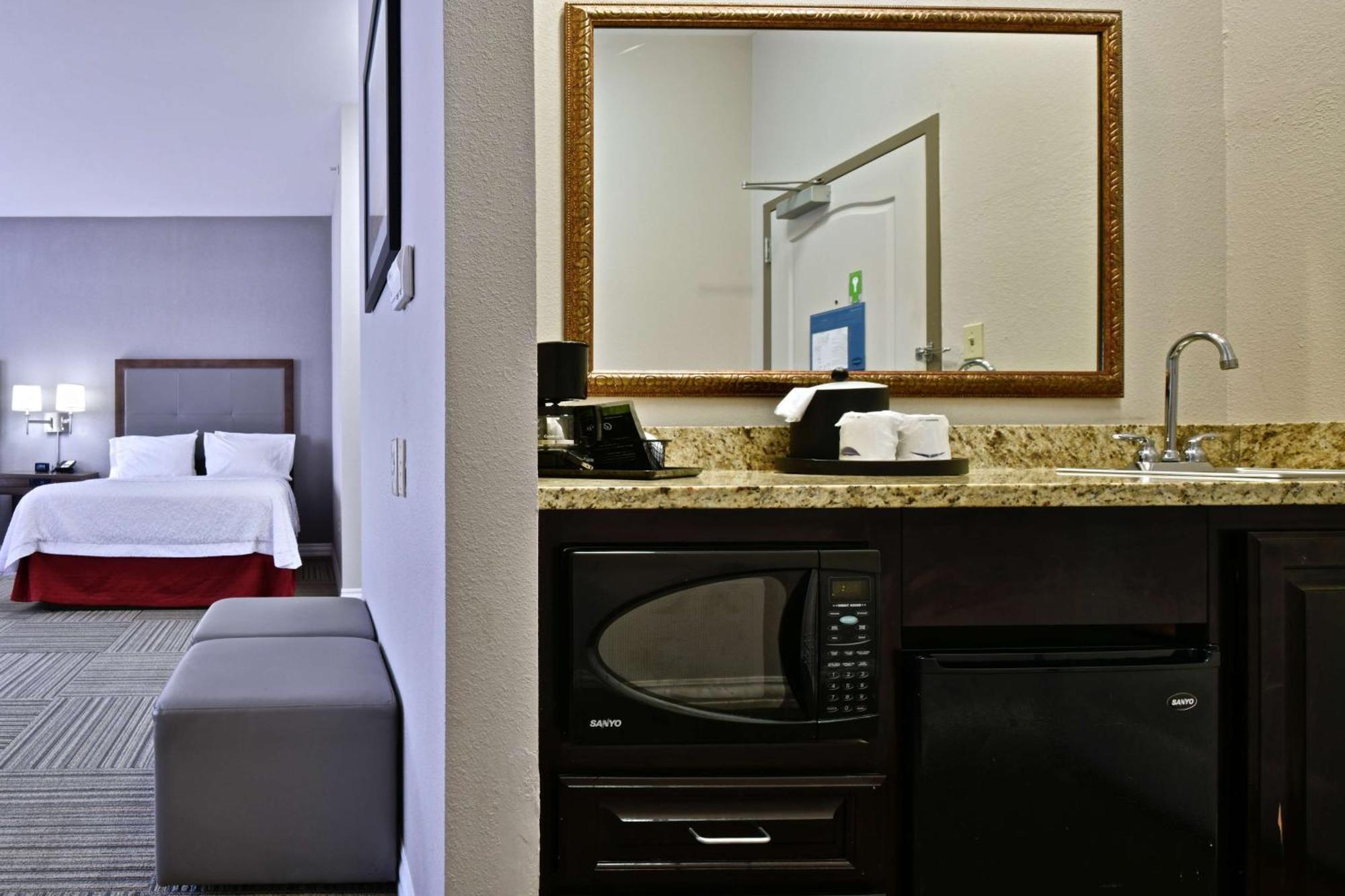 Hampton Inn & Suites Fredericksburg Dış mekan fotoğraf